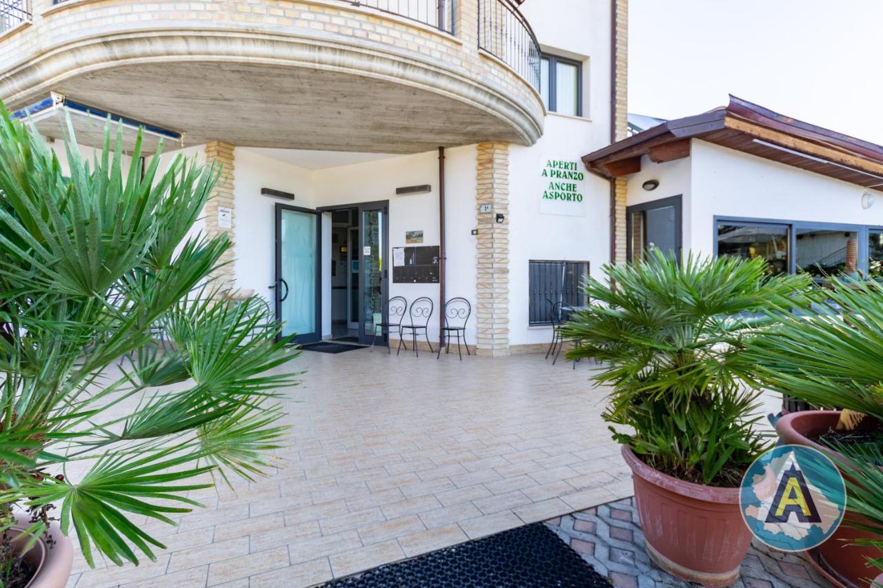 Isola Felice Hotel Silvi Paese Exterior photo